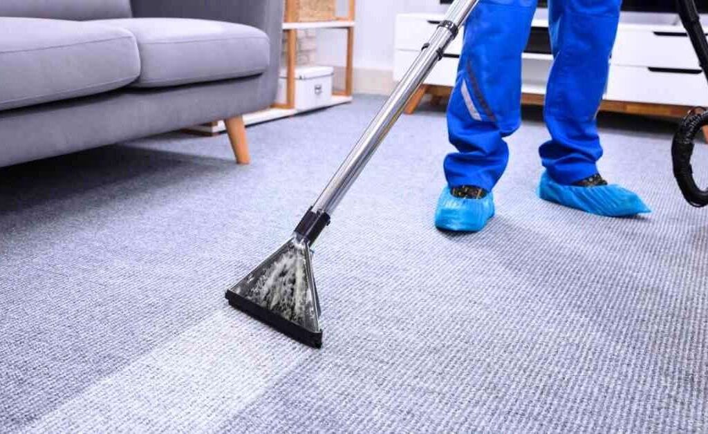 Professional carpet cleaning in a Gauteng lounge — Krugersdorp